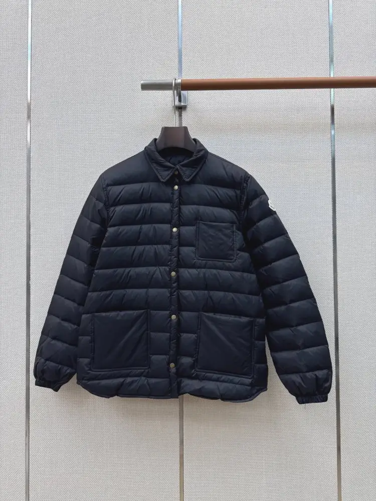 Moncler — Пуховик жіночий
