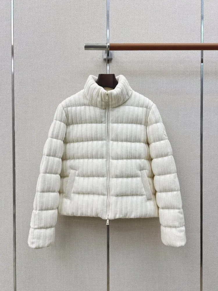 Moncler — Пуховик жіночий