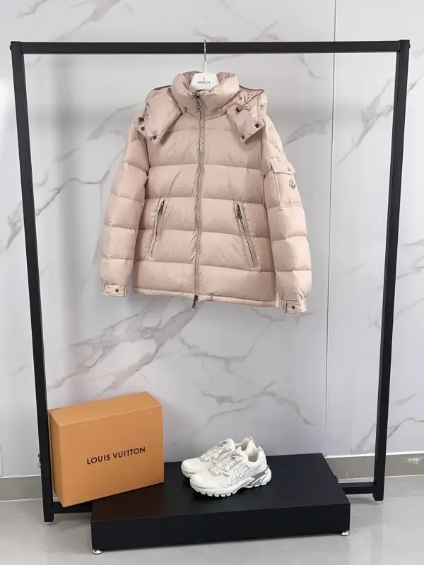 Moncler Пуховик жіночий — Фото 2