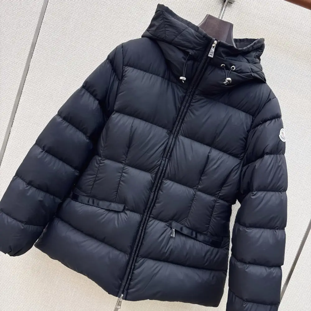 Moncler Пуховик женский — Фото 2