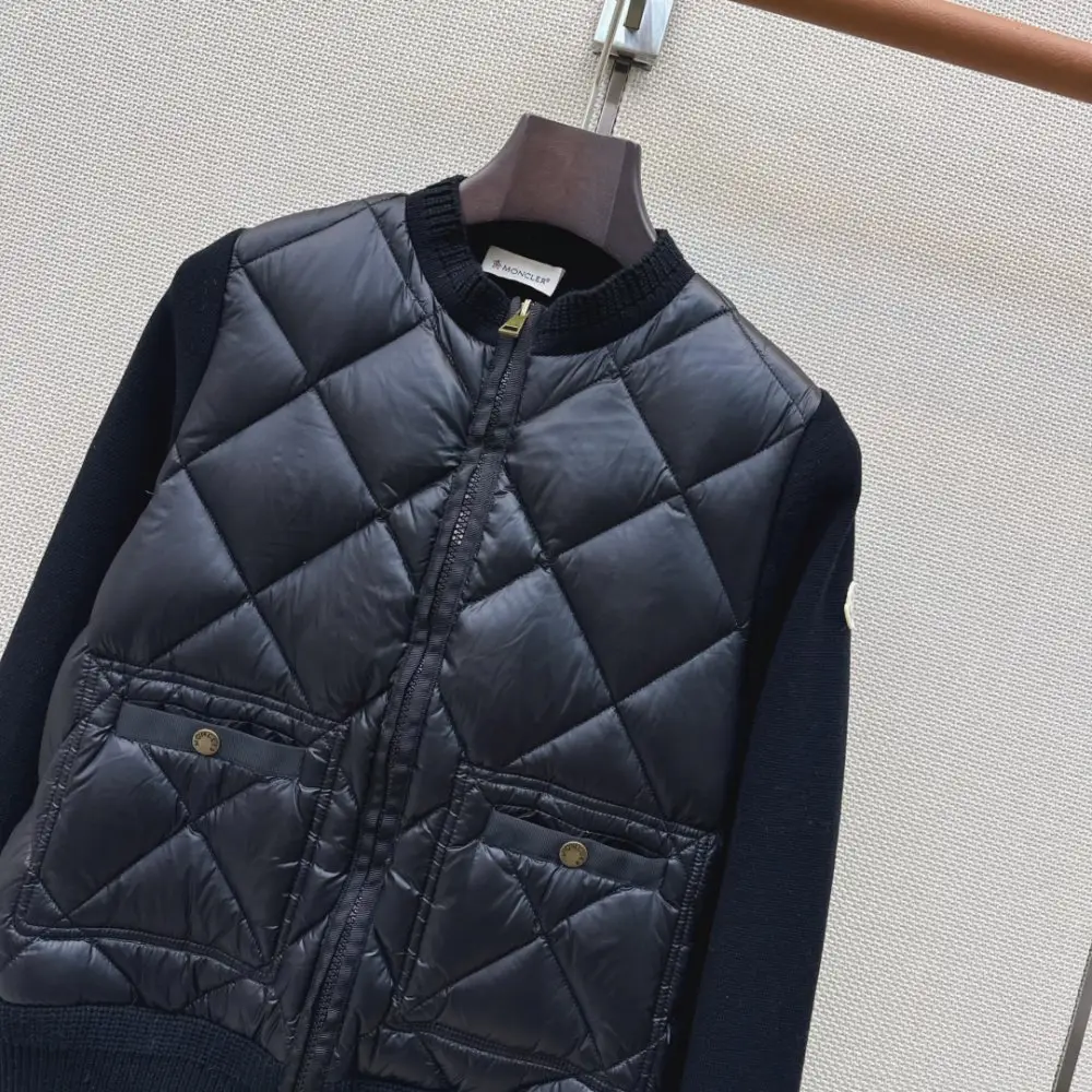 Moncler Пуховик женский — Фото 2