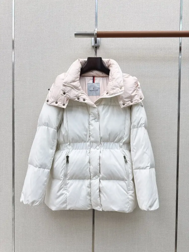 Moncler Пуховик женский — Фото 2