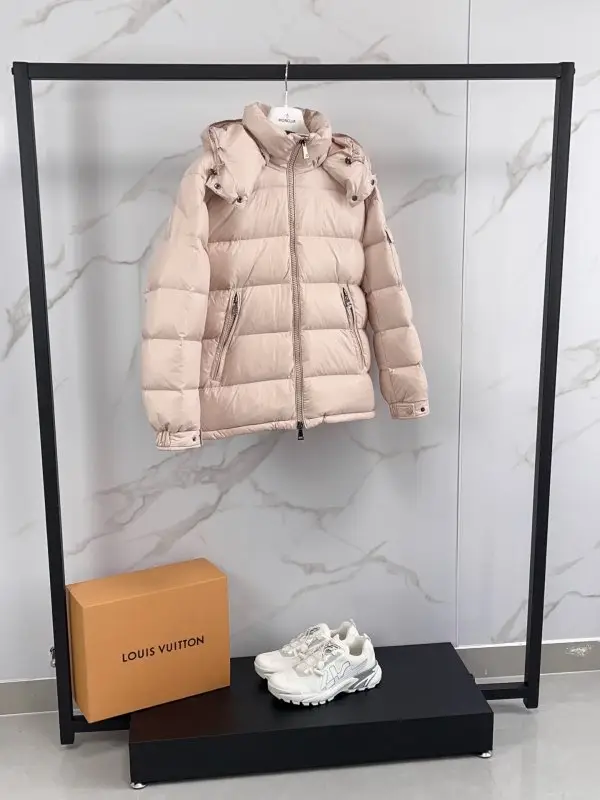 Moncler Пуховик жіночий — Фото 3