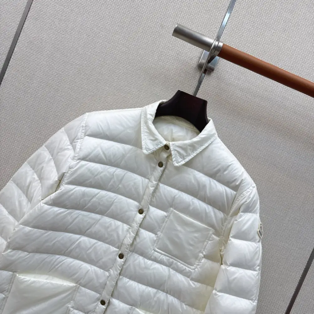 Moncler Пуховик женский — Фото 3