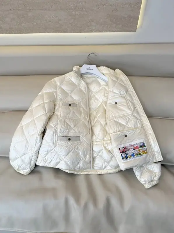 Moncler Пуховик женский — Фото 3