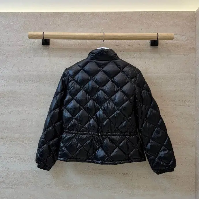 Moncler Пуховик женский — Фото 3