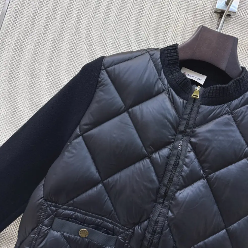 Moncler Пуховик женский — Фото 4