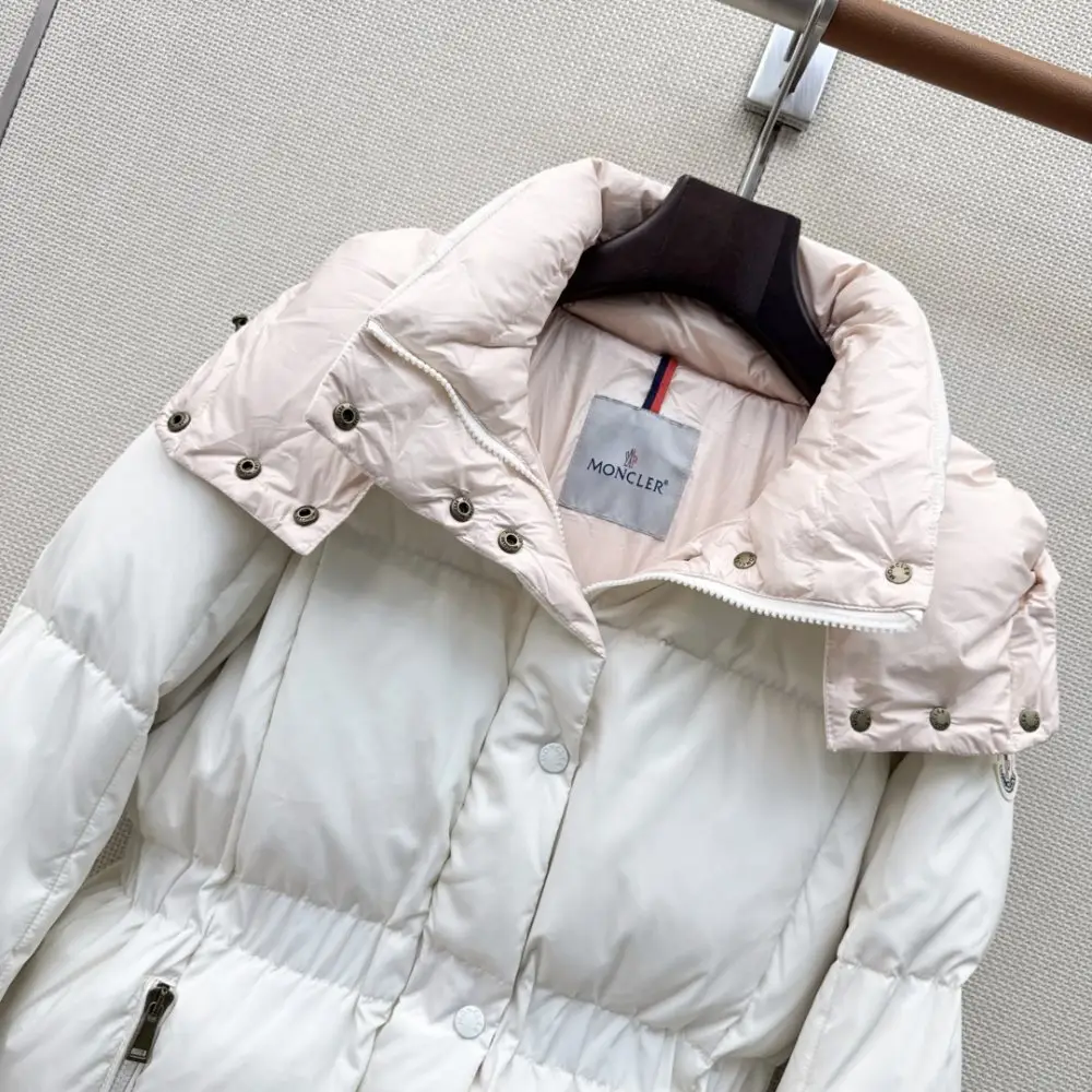 Moncler Пуховик женский — Фото 4