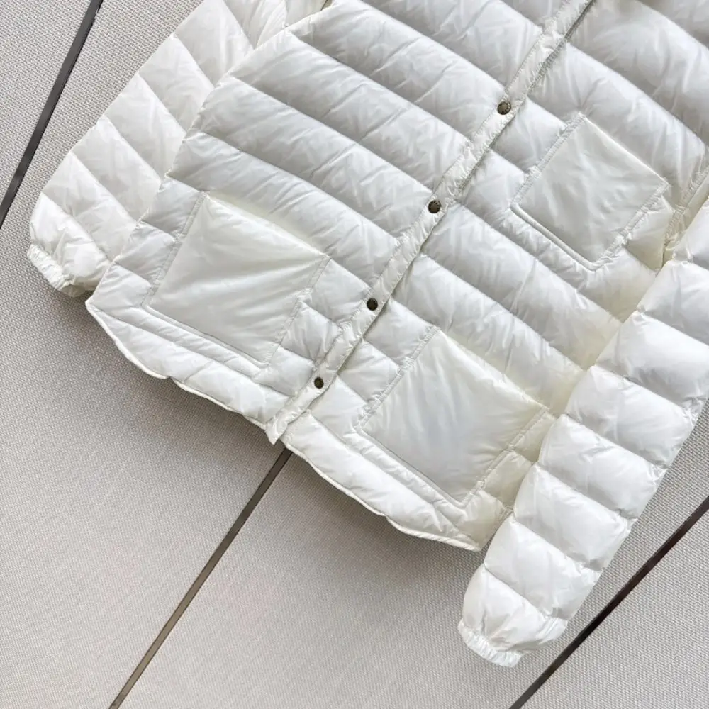Moncler Пуховик женский — Фото 5