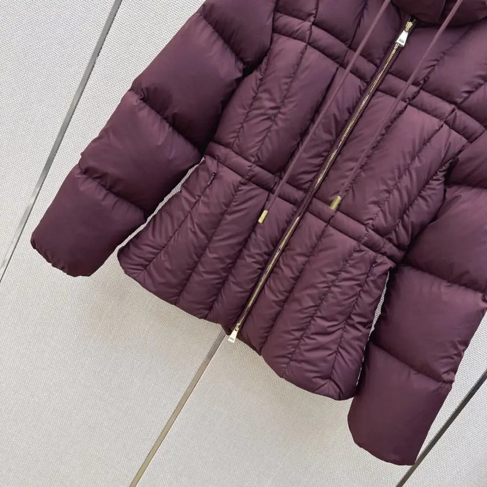 Moncler Пуховик женский — Фото 5