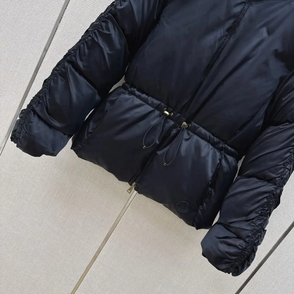 Moncler Пуховик женский — Фото 5