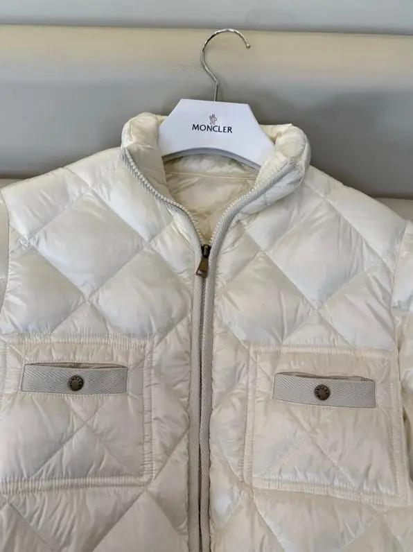 Moncler Пуховик женский — Фото 5