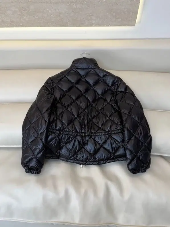 Moncler Пуховик женский — Фото 5