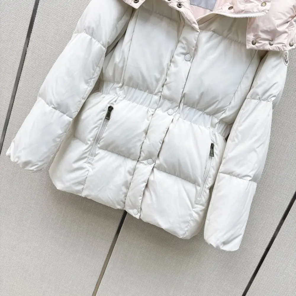 Moncler Пуховик женский — Фото 5