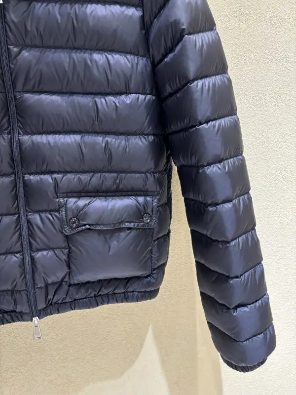 Moncler Пуховик жіночий — Фото 5