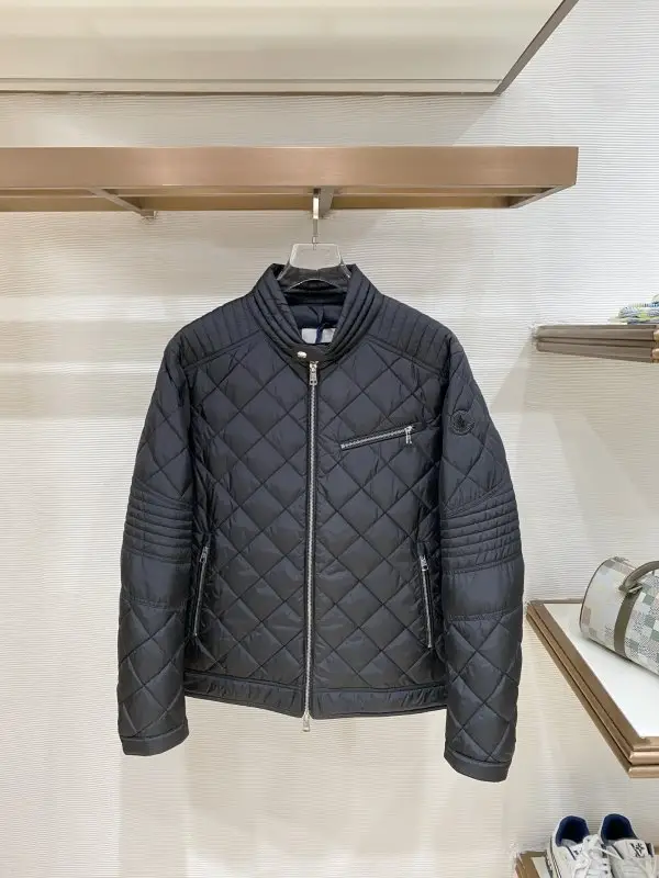 Moncler — Пуховик чоловічий