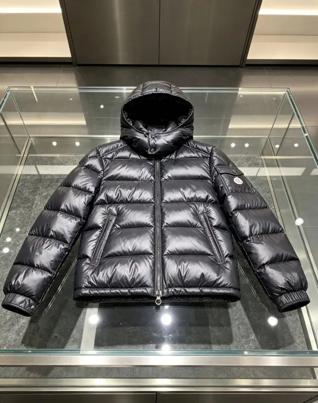 Moncler Куртка пуховик чоловіча — Фото 3