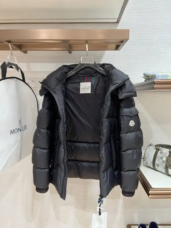 Moncler Куртка пуховик чоловіча — Фото 5