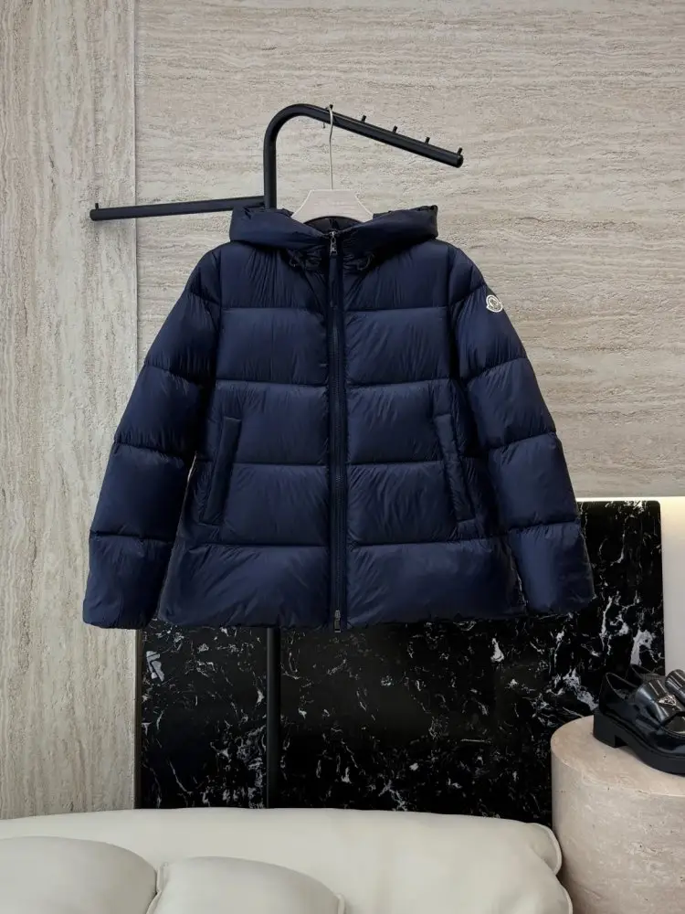 Moncler — Куртка пуховик женская