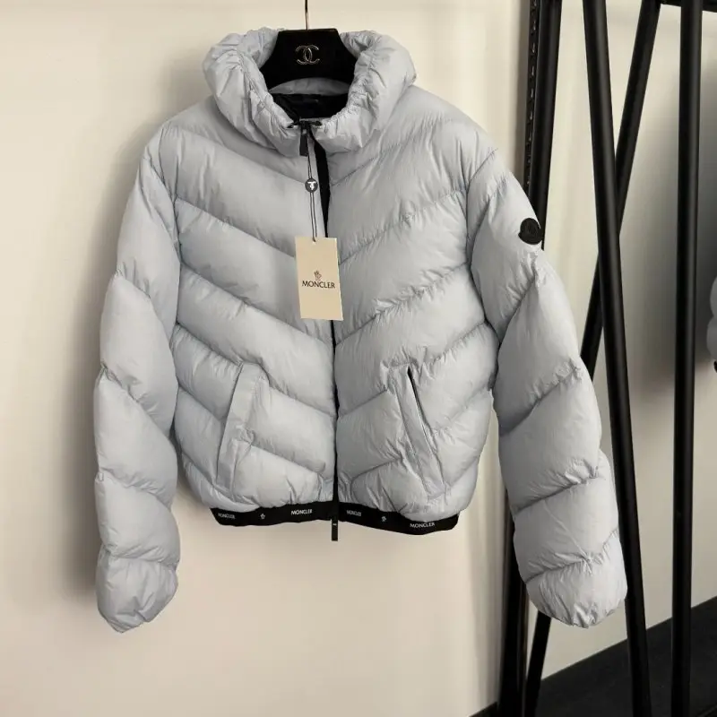 Moncler — Куртка пуховик женская
