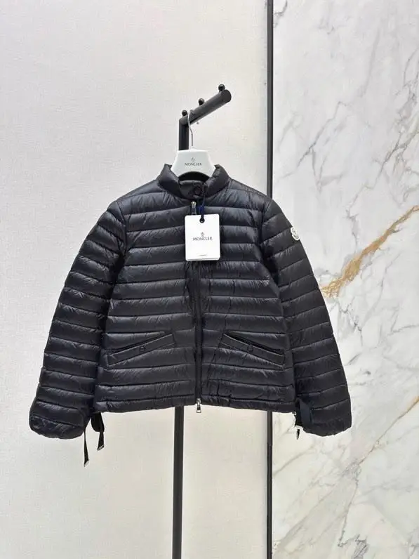 Moncler — Куртка пуховик женская