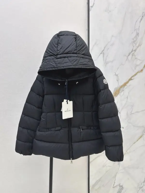 Moncler — Куртка пуховик женская