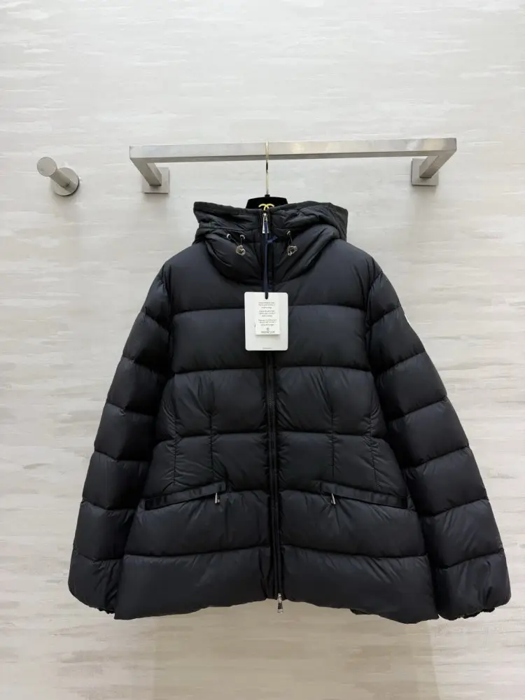 Moncler — Куртка пуховик женская