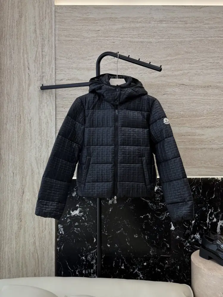Moncler Jacket Down jacket women's — Photo 1
