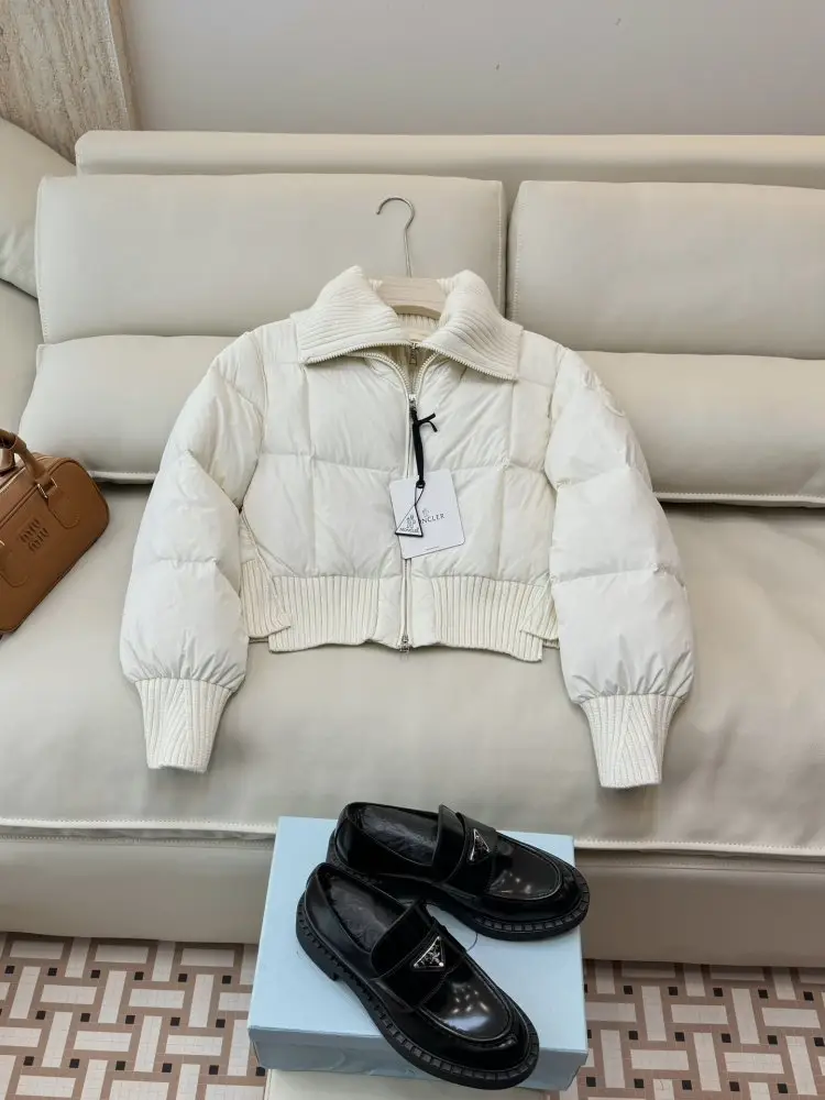 Moncler Куртка пуховик женская — Фото 1