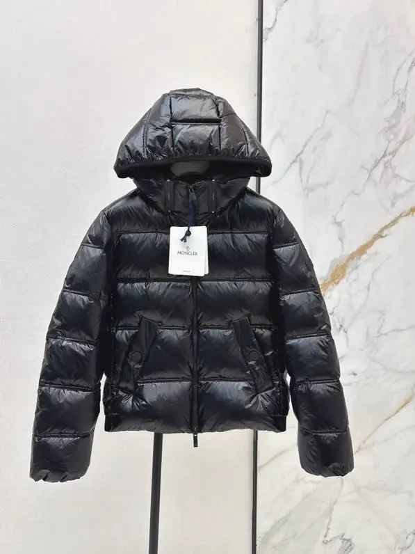 Moncler — Куртка пуховик жіноча