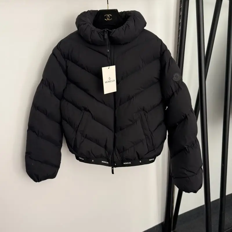 Moncler Куртка пуховик женская — Фото 2