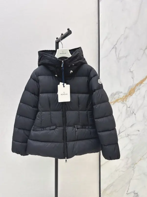Moncler Куртка пуховик женская — Фото 2