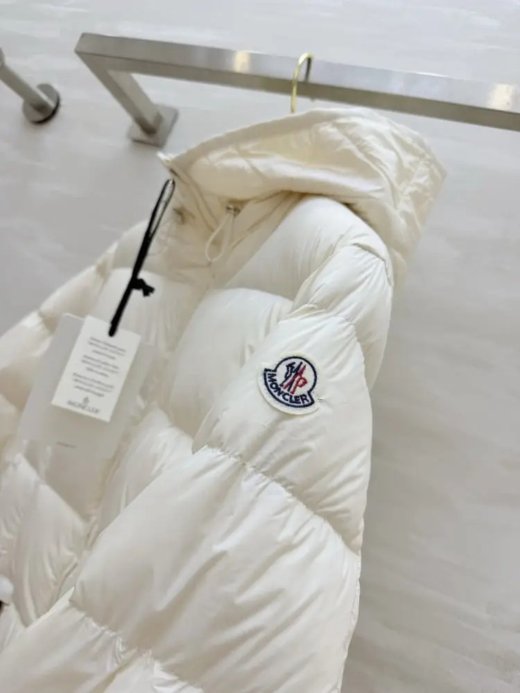Moncler Куртка пуховик женская — Фото 2