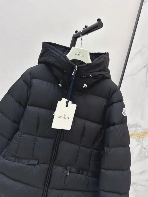Moncler Куртка пуховик женская — Фото 3