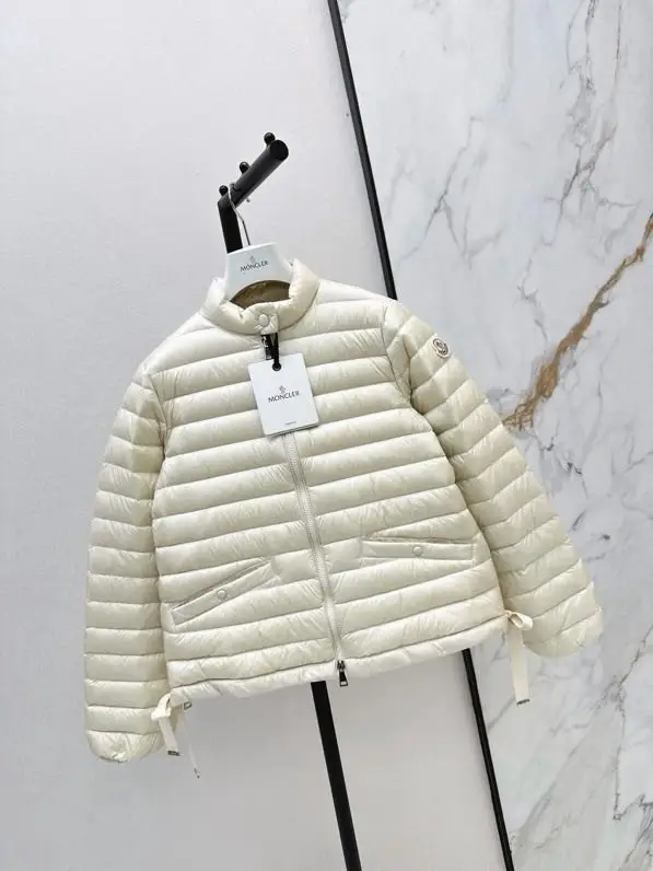 Moncler Куртка пуховик женская — Фото 3