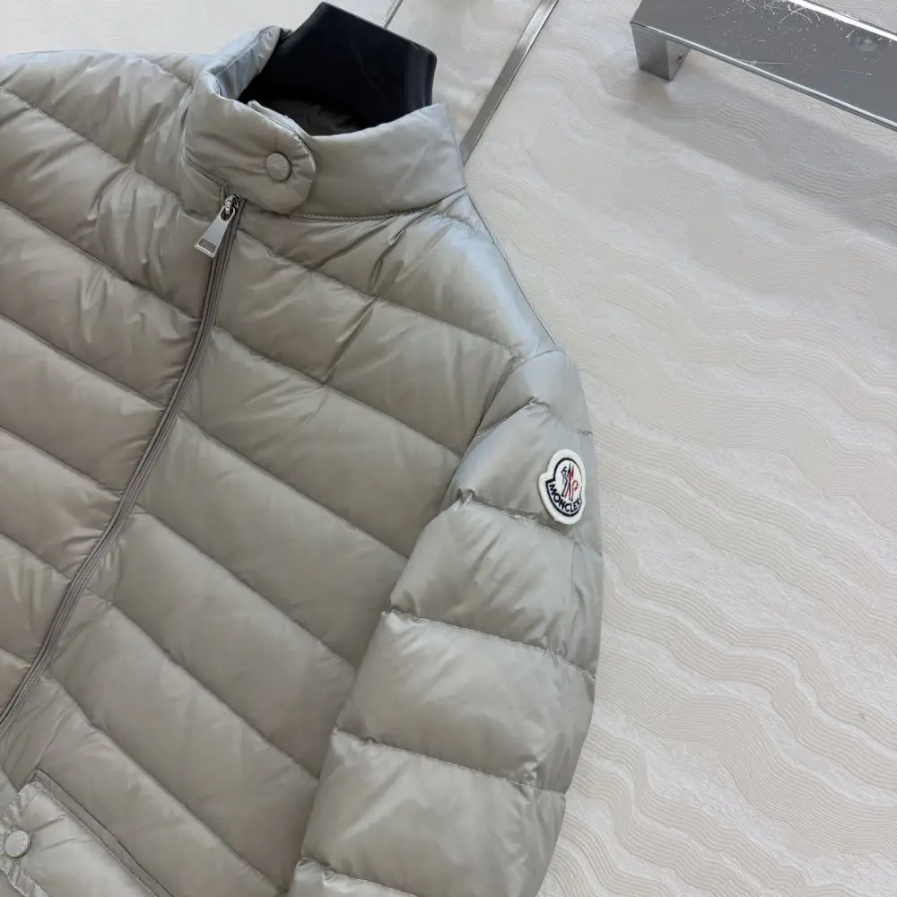 Moncler Куртка пуховик женская — Фото 3