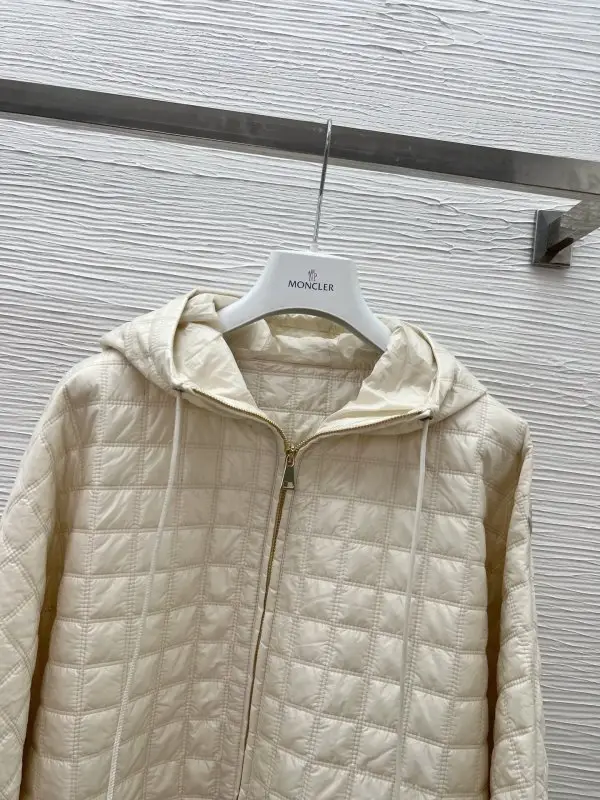 Moncler Куртка пуховик женская — Фото 3