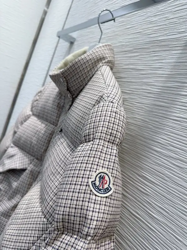 Moncler Куртка пуховик женская — Фото 4
