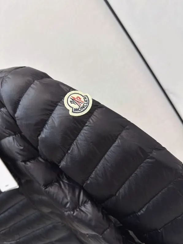 Moncler Куртка пуховик женская — Фото 4