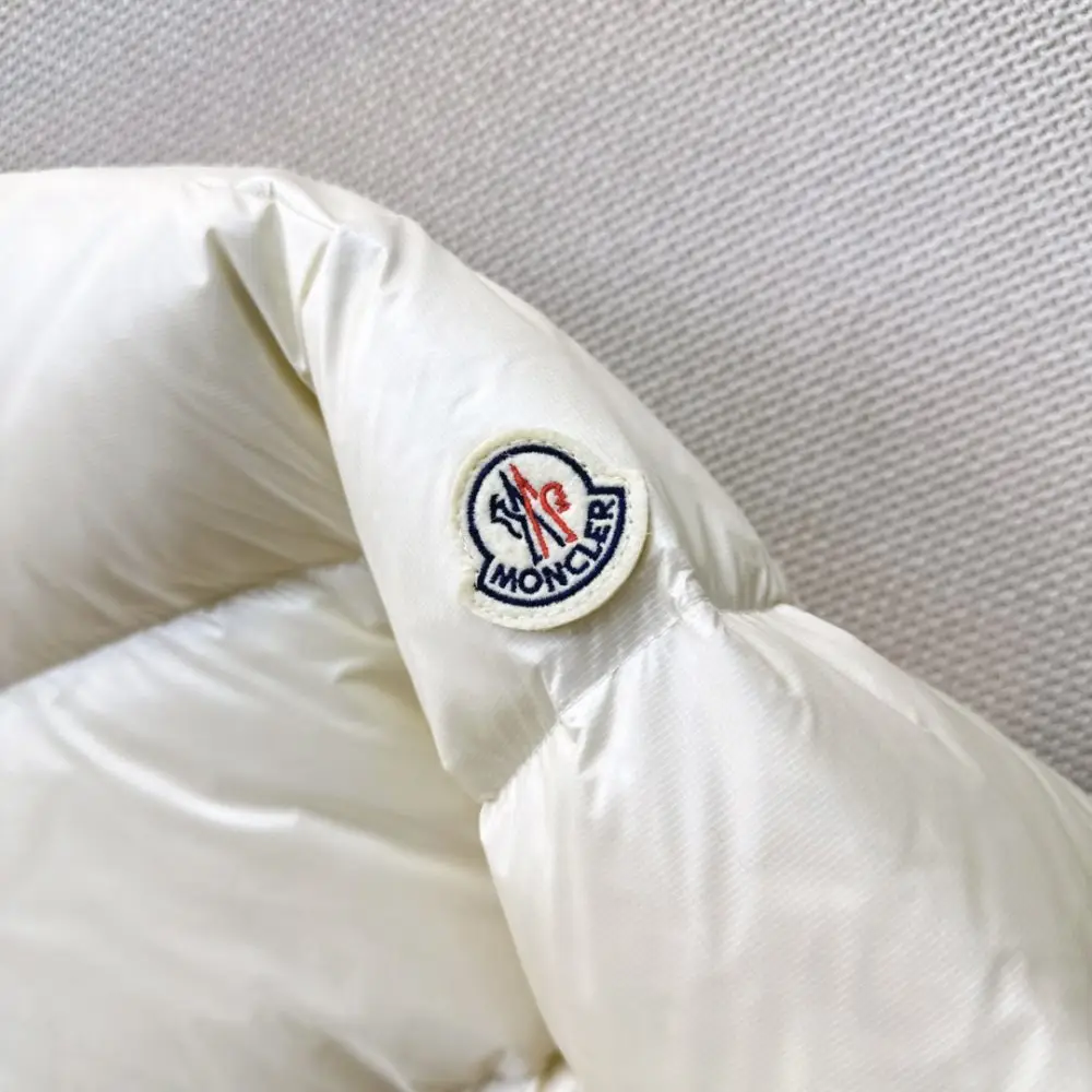 Moncler Куртка пуховик женская — Фото 4