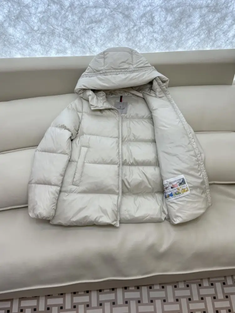 Moncler Jacket Down jacket women's — Photo 4