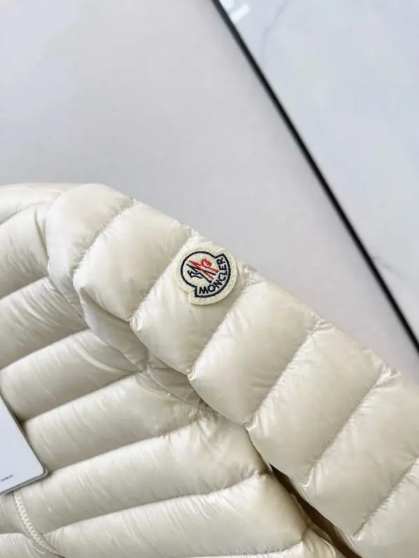 Moncler Куртка пуховик женская — Фото 4