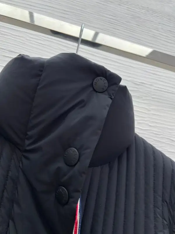 Moncler Jacket Down jacket women's — Photo 5