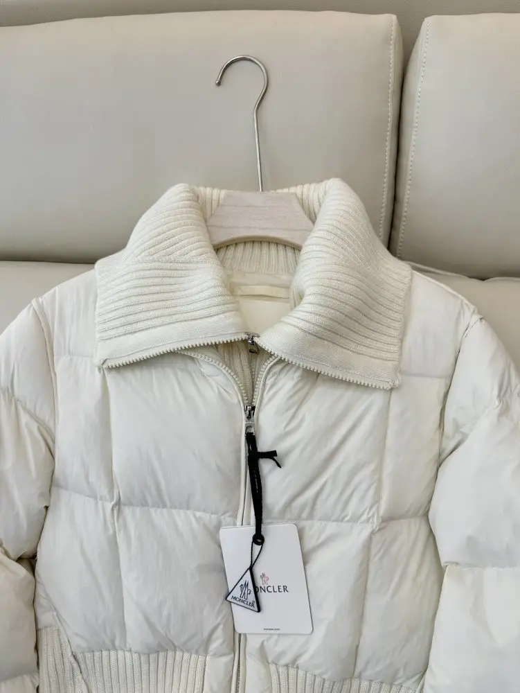 Moncler Куртка пуховик женская — Фото 5
