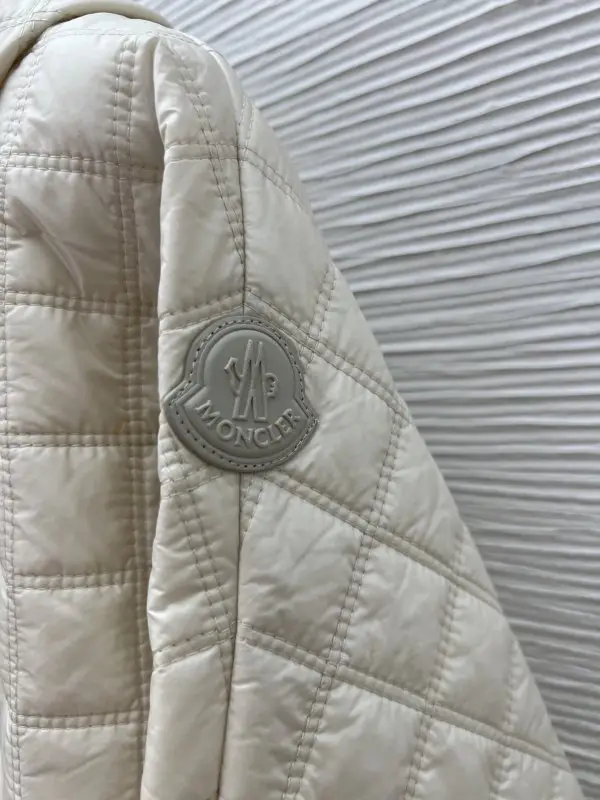 Moncler Куртка пуховик женская — Фото 5
