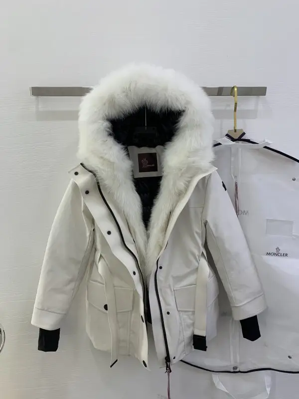 Moncler — Jacket лыжная women's
