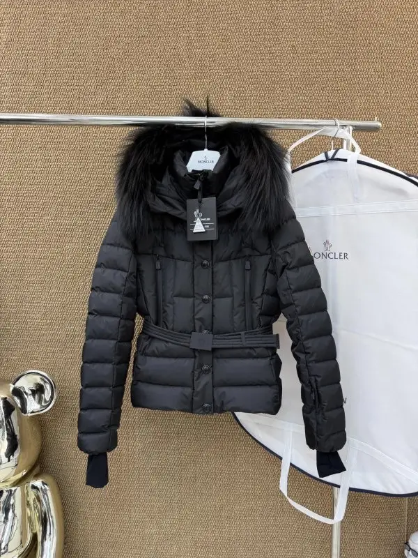 Moncler — Куртка лыжная женская