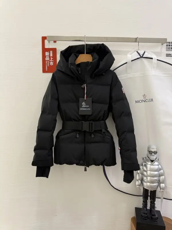 Moncler — Куртка лыжная женская