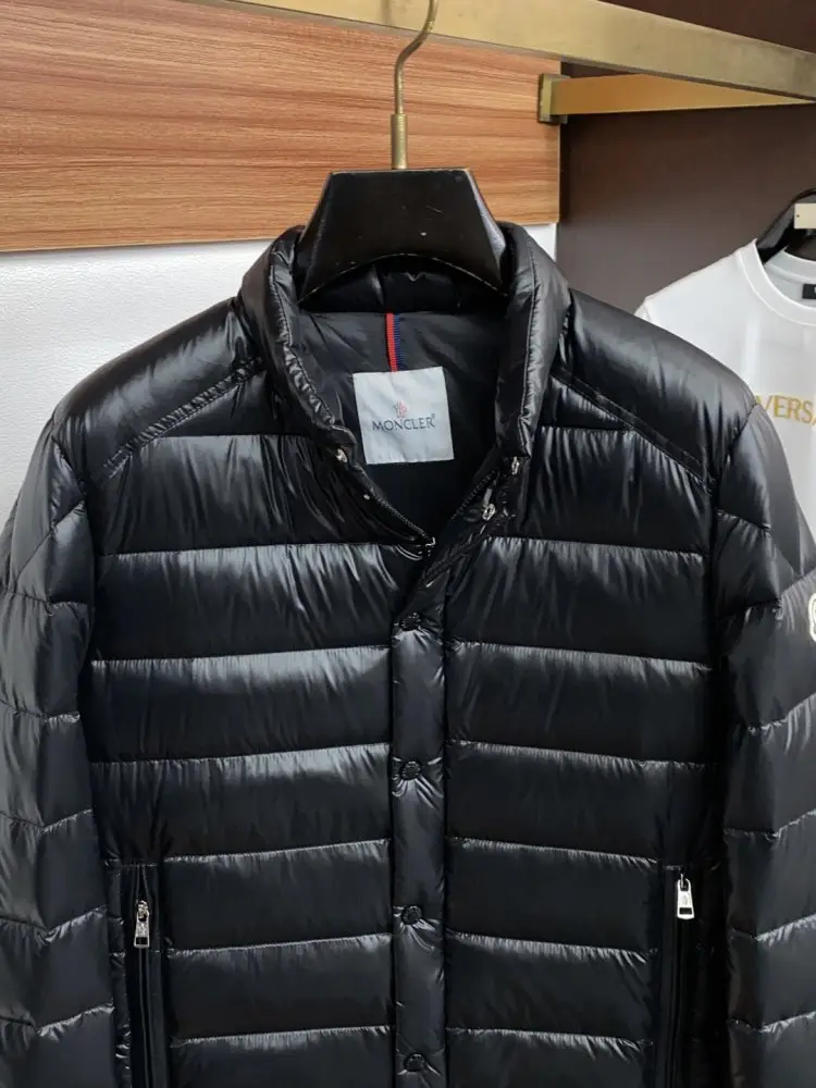Moncler Куртка чоловіча — Фото 2