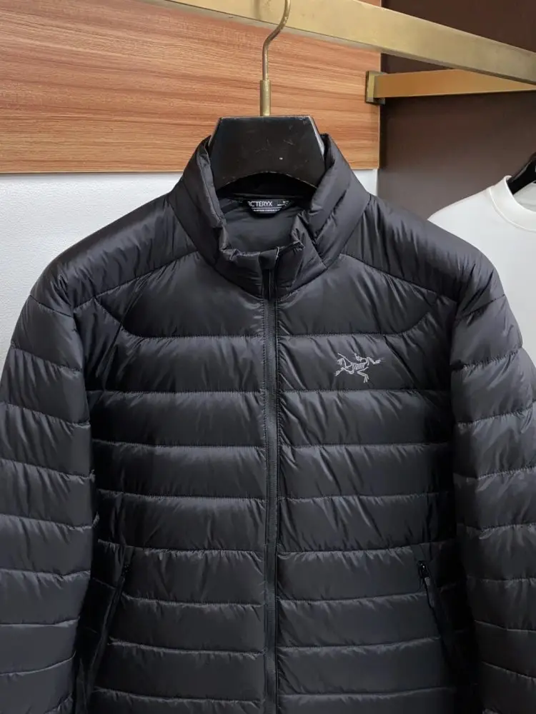 Moncler Куртка чоловіча — Фото 2
